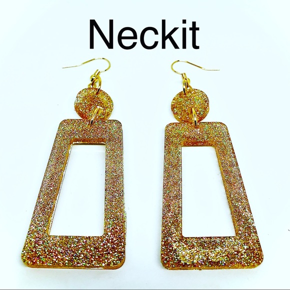Gold Glitter Resin Dangle Earrings - Picture 3 of 3